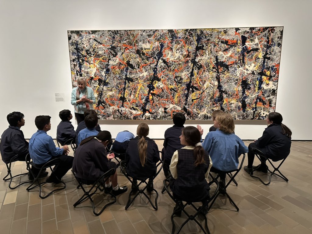 1654329882606972929-1